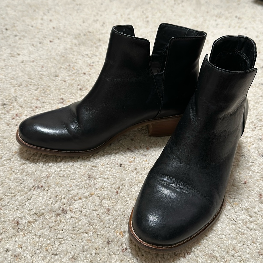 Cole Haan Women's Abbot Ankle Boot size 7B